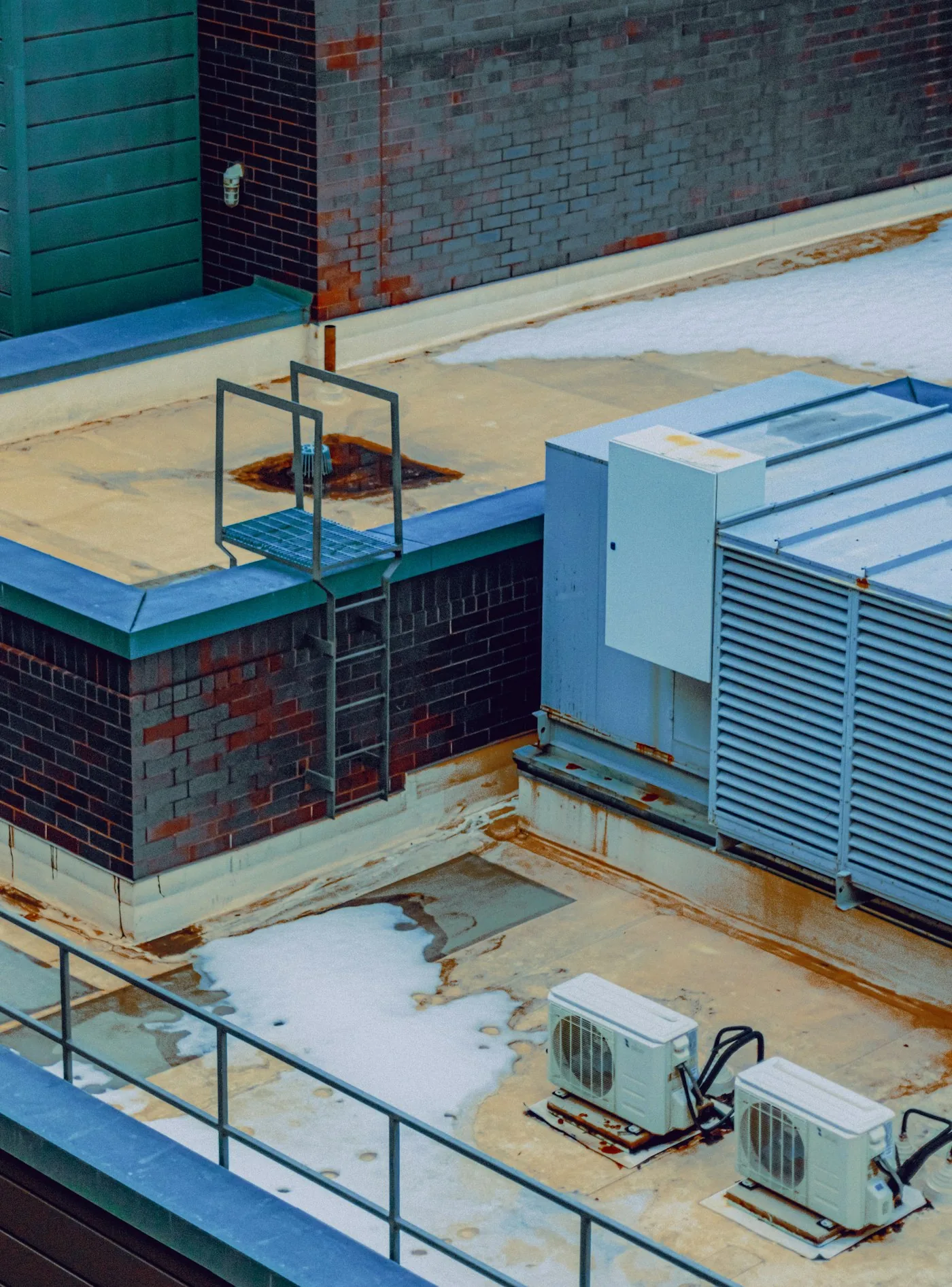 Rooftop air conditioning plant on a commercial terrace